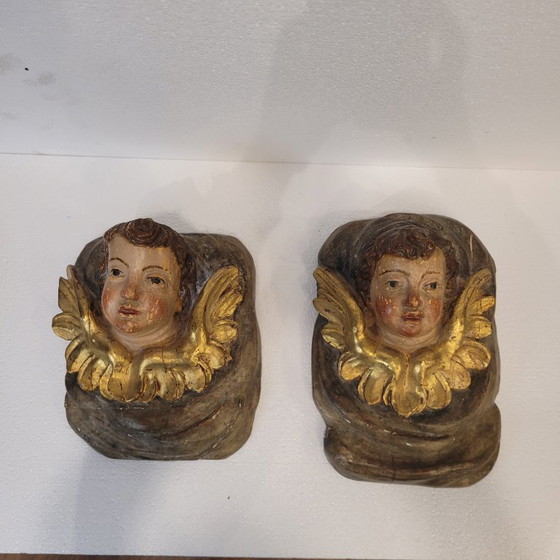 Image 1 of Paire de chérubins en haut-relief, bois polychrome, XVIIIe siècle - Espagne