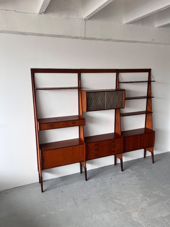 Image 1 of Librería modular escandinava «Panto», Noruega, década de 1960, teca de mediados de siglo.