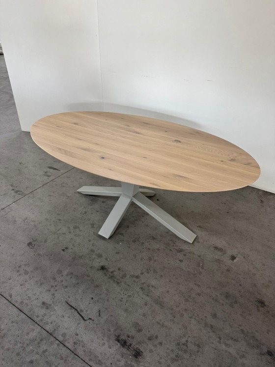 New Bert Plantagie Oak Oval Dining Table 180x105x69cm – Wood (photo 4 of 7)