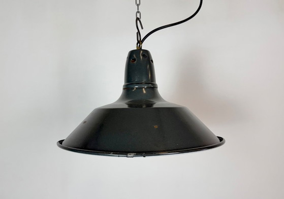 Industrial French Black Enamel Factory Pendant Lamp, 1960s – Iron (photo 2 of 17)