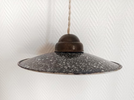 Image 1 of 2x Vintage geëmailleerd metalen industriële hangers