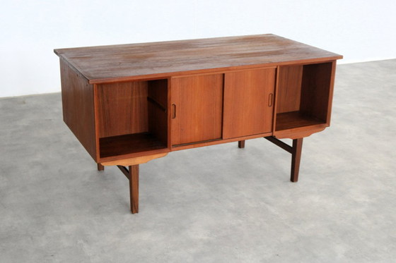 Image 1 of Vintage teak Deens bureau