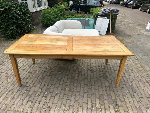 Robuuste eikenhouten eettafel - Perfect voor elk interieur