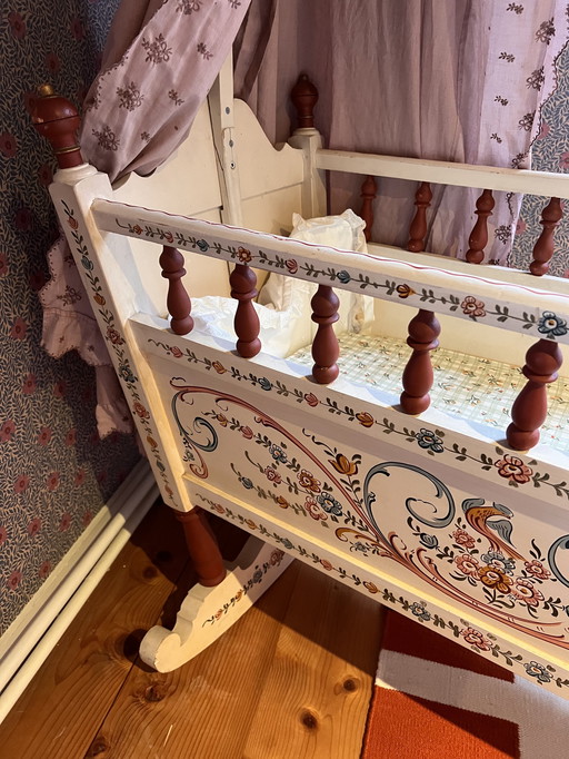 Handbeschilderde Hindeloopen schommel wieg