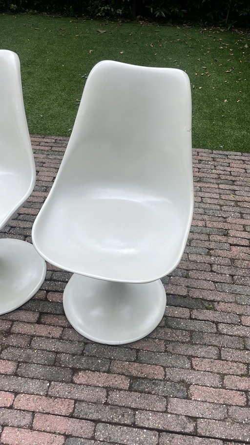 Replica tulp stoelen 