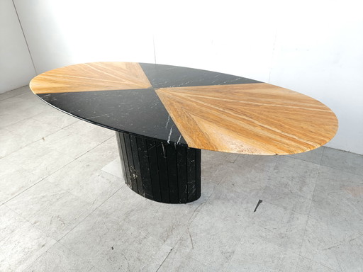 Table de salle à manger vintage ovale en marbre noir et onyx