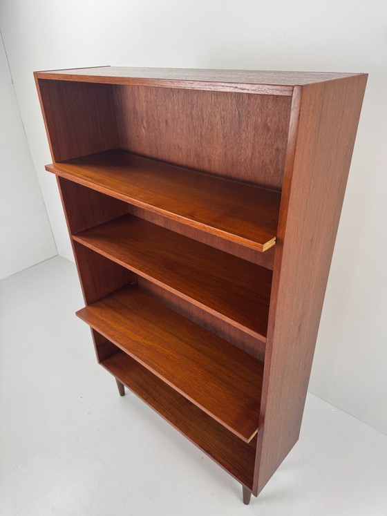 Libreria danese in teak, Danimarca, anni '60 – Librerie, Legno (photo 9 of 11)