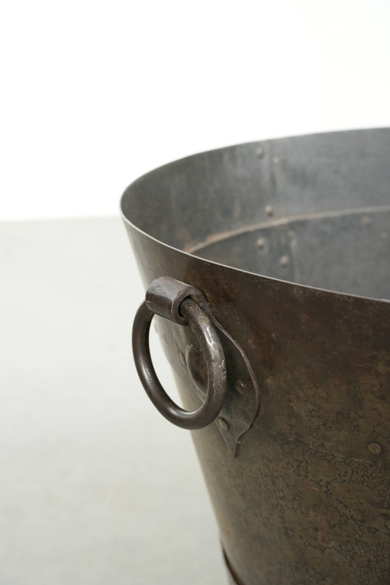 Image 1 of Unieke En Bijzondere Antieke Koperen Ketel/Bak Voor Haardhout