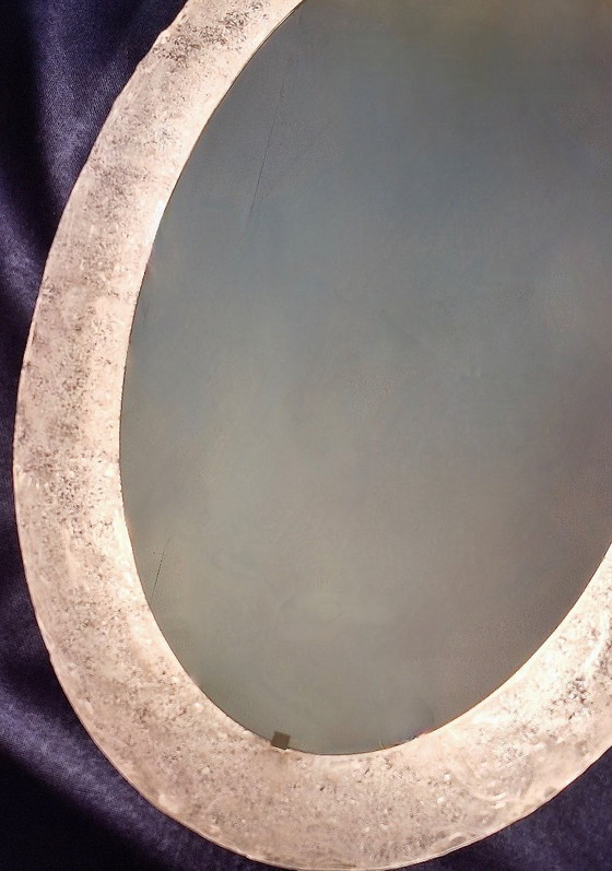 Image 1 of Specchio da parete ovale illuminato in lucite Melted Ice di Erco, anni '70