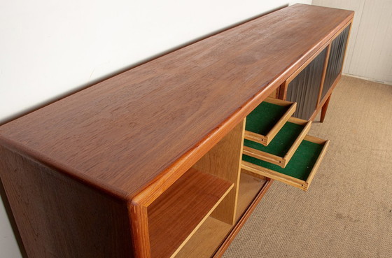 Image 1 of Enfilade danese extra lunga in teak, quercia e skai, 280 cm, di Arne Hovmand-Olsen 1960.