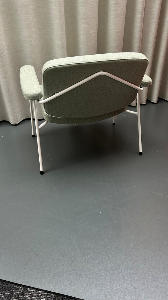 Image 1 of Artifort Moulin Lounge with arms