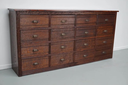 Franse gerestaureerde eikenhouten apothekerskast / ijzerwarenkast, 1920/1930s