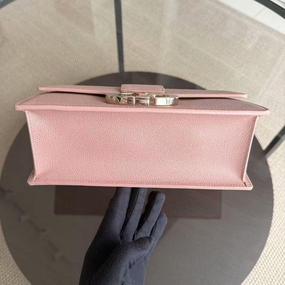 Image 1 of DIOR 30 MONTAIGNE KETTENTASCHE - CAVIAR-GENARBIGES KALBSLEDER, NUDE-ROSA, GOLDENE BESCHLÄGE