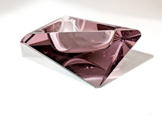 Image 1 of Coupe en verre de Murano des années 1960 | Améthyste facettée en forme de diamant | Verre d'art italien