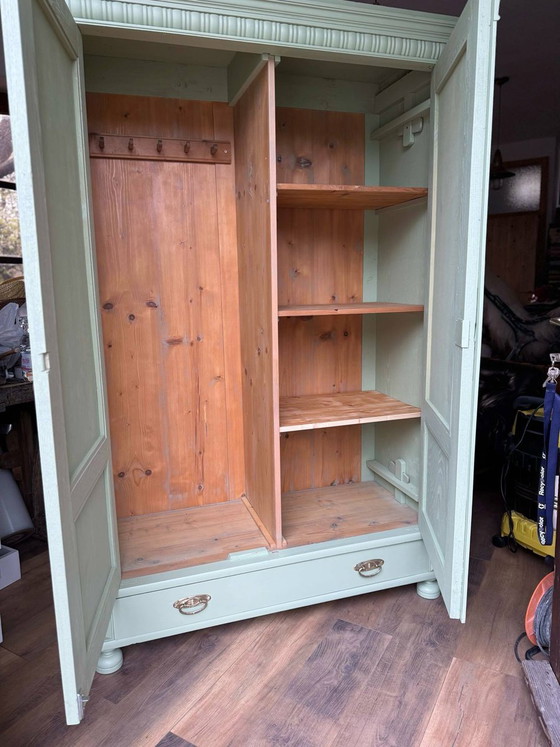 Armoire Ancienne en Bois Vert (photo 2 of 7)