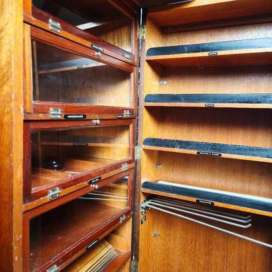 Compactom Herrengarderobe aus den 1930er Jahren, Modell Nr. 702, in Brauneiche. – Kleiderschränke, Wood (photo 10 of 15)