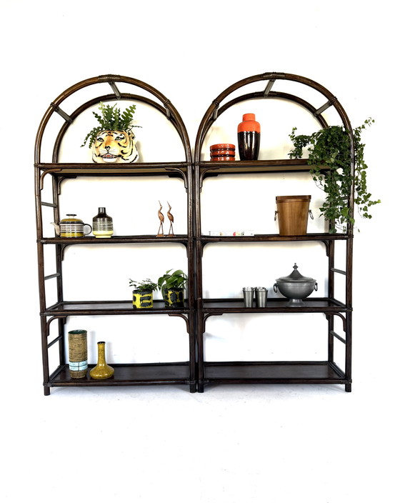 Image 1 of Set di 2 armadietti ad arco vintage in rattan degli anni '60