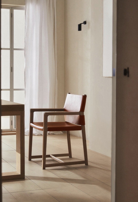 Stoel 03 van Vincent Van Duysen voor Zara Home – Fauteuils, Leather, Wood (photo 6 of 8)