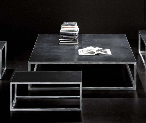 Image 1 of ¡Le dio a Baxter Trinity un salón de mesa de 150x150!