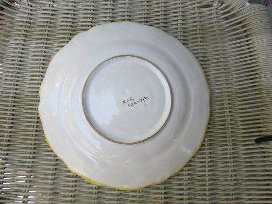 Antiker kleiner Keramikteller aus Deruta, Italien, Durchmesser 21 cm, Raffaellesco-Muster – Dekorative Objekte (photo 6 of 7)