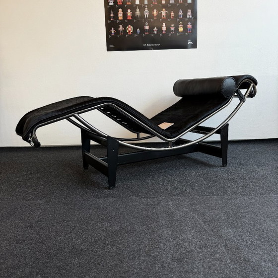 Image 1 of Cassina LC 4 - chaise longue - cuero de vaca negro - clásico - ¡Como nuevo!