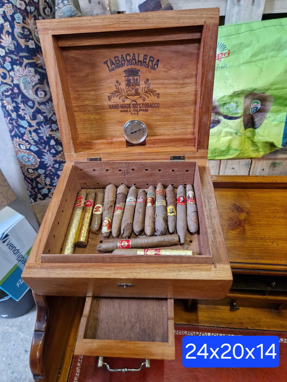 Image 1 of Belle ancienne boîte à cigares avec son contenu