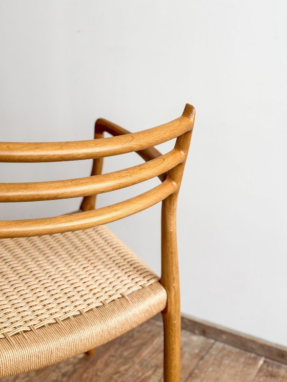 Image 1 of Esszimmerstuhl mit Armlehnen aus Eichenholz, Modell 62 für J.L. Moller