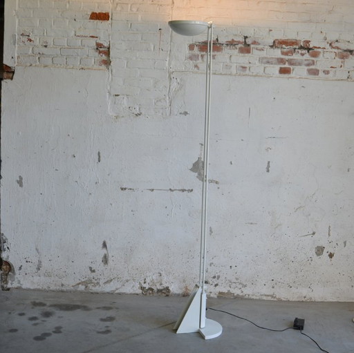 1x counter weight uplight floor light