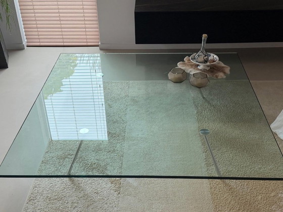 Maupurtus Coffee Table 160x160 – Maupertuis, Glass, Metal (photo 5 of 5)