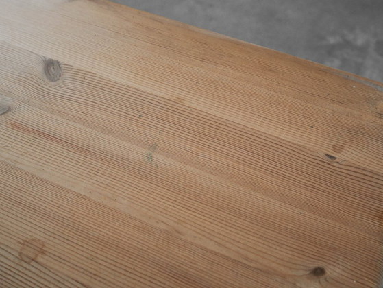Image 1 of Kiefernholztisch, dänisches Design, 1990er Jahre, hergestellt in Dänemark