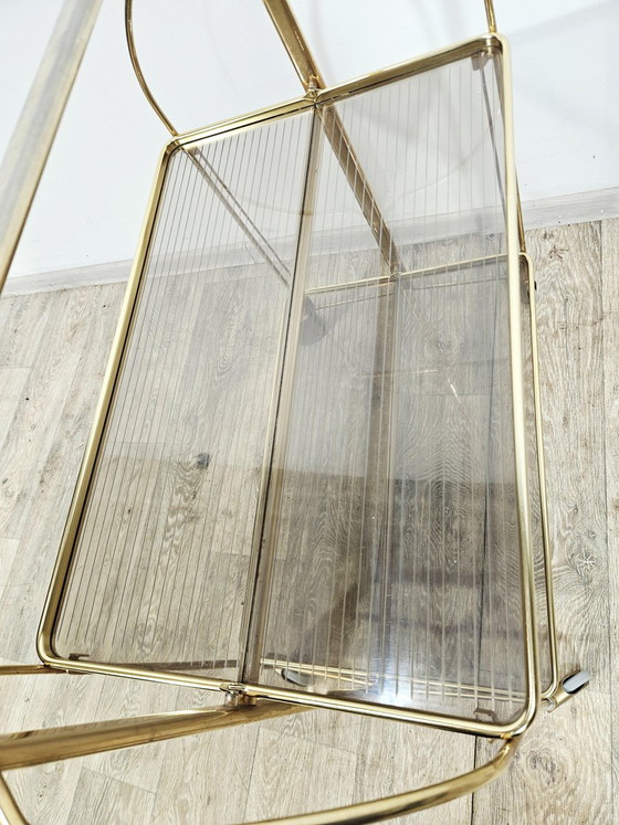 Desserte pliante Mid-Century Modern en laiton et verre acrylique nervuré, années 1960 – Brass (photo 10 of 17)