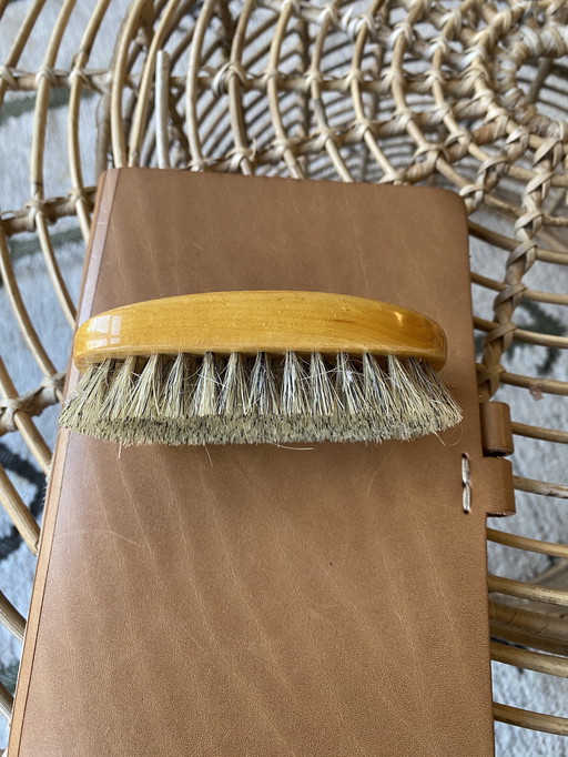 Man Hat Brush