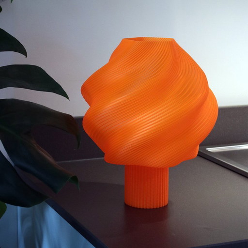 Magda Sculptural Lamp | Orange Translucent – tafellampen