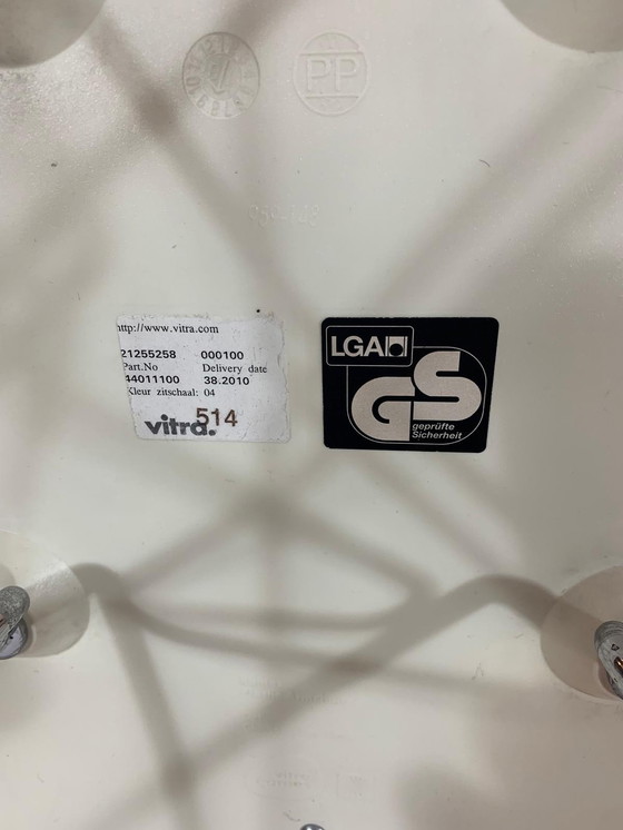 Image 1 of Vitra Eames, die Stühle entwerfen