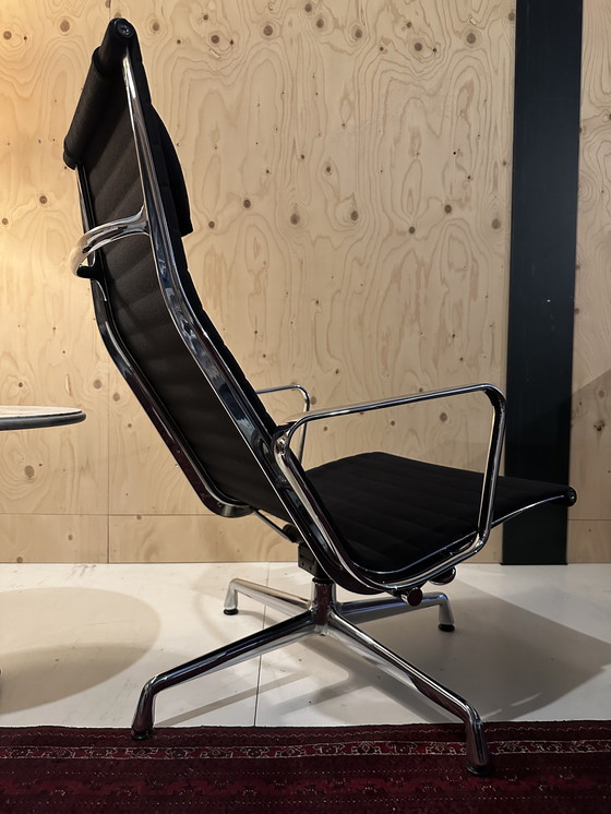 Image 1 of Sillón Vitra Eames EA124 Hopsak Zwar