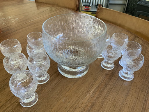 Iittala Kekkerit schal und glasiert, vorgestellt von Timo Sarpaneva