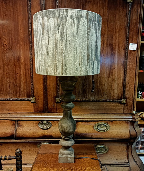 Image 1 of Duran Tischlampe mit Holzbein im Landhausstil