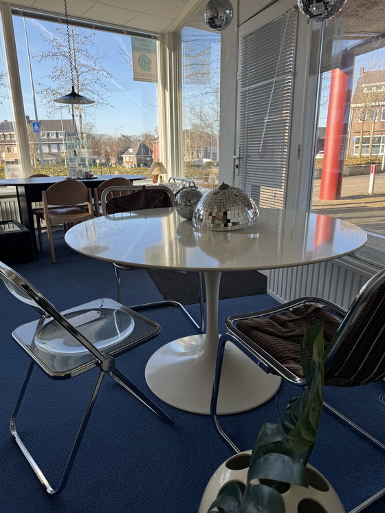 Image 1 of Vintage Knoll tulip table