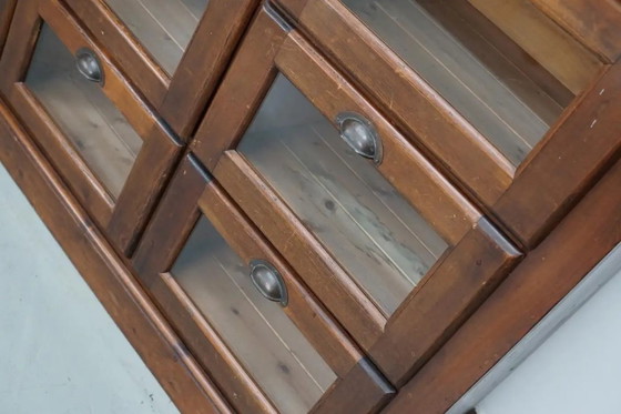 Image 1 of Armario de mercería holandés antiguo de pino, mediados del siglo XX