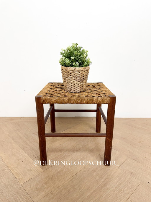 Sgabello vintage scandinavo in corda di carta