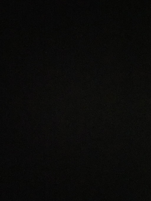 Holztisch mit Bänken