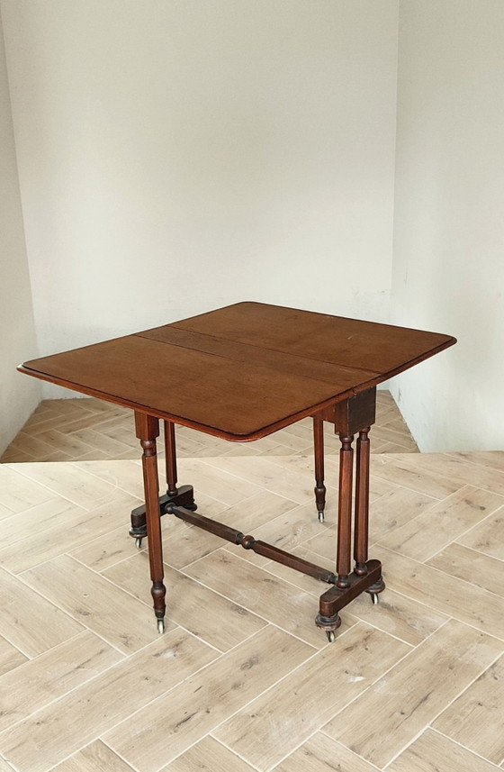 Table pliante vintage anglaise en bois d'acajou, Tables d'appoint, Marron (photo 2 sur 9)