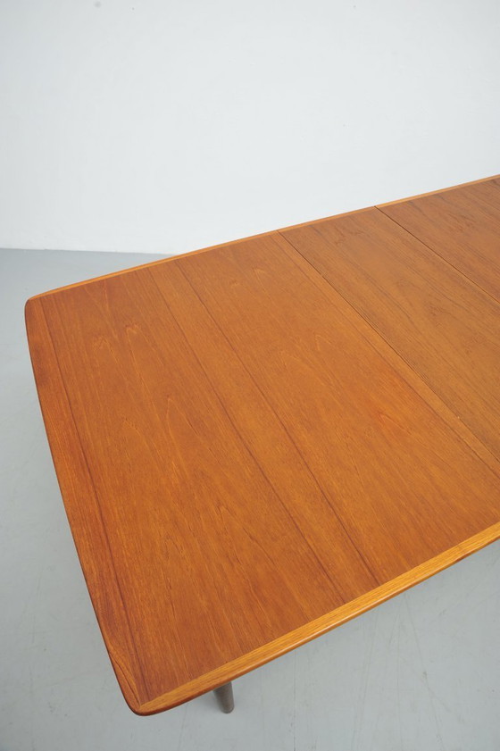 Image 1 of Table de salle à manger en teck (années 1960)