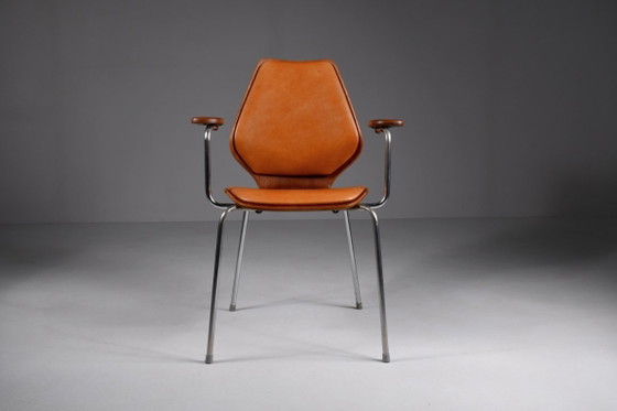 Vintage armchair by Øivind Iversen for Møre Lenestolfabrikk, Norway 1956 – Leather (photo 3 of 11)