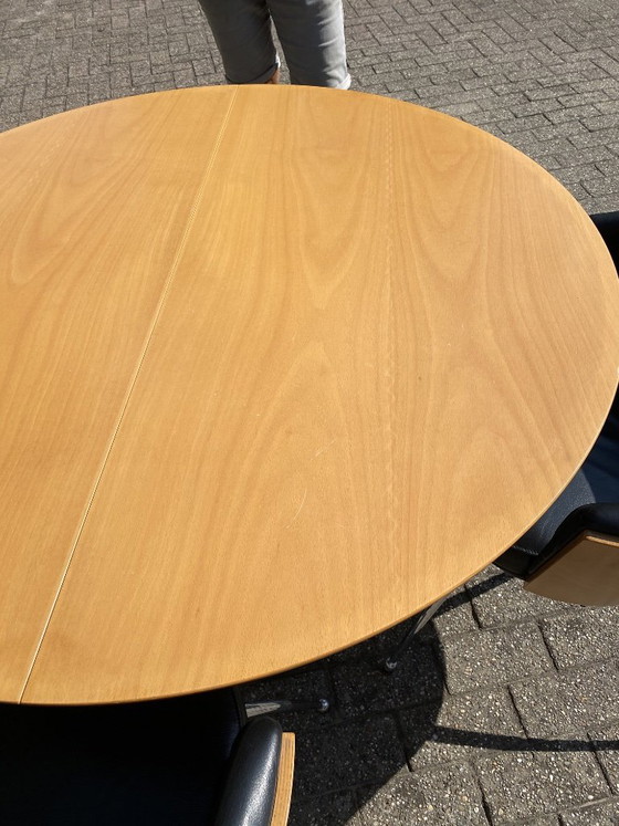 4 sillas de comedor Leolux Giotto y mesa Leolux Trias – Conjuntos de comedor, Leather, Metal (photo 10 of 11)