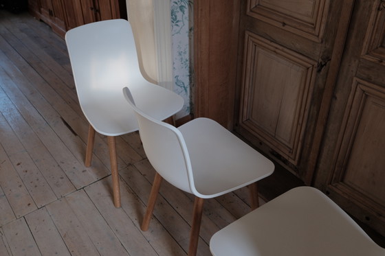 Image 1 of Vitra HAL Wood stoelen - set van 4 - wit/eiken