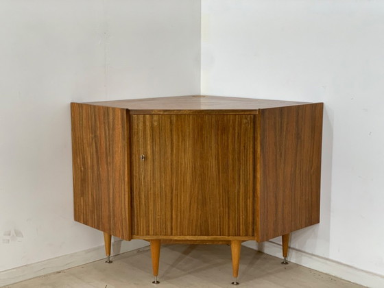 Image 1 of Cassettiera ad angolo vintage Cassettiera ad angolo