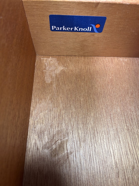 Image 1 of Vintage teakhouten platen- en muziekkast uit het midden van de eeuw van Parker Knoll (1960-1970) Zeldzaam Brits ontwerp | Prakti