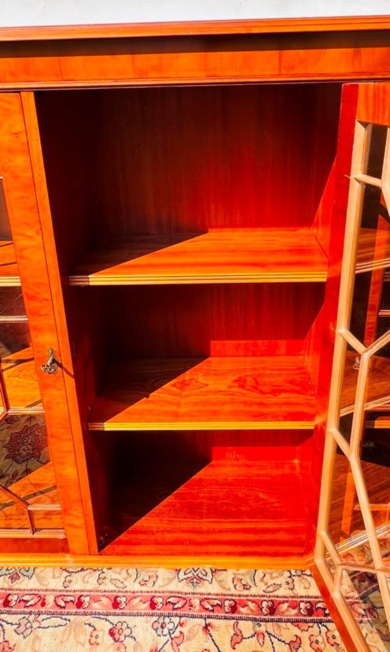 Image 1 of Bücherregal im englischen Stil des 19. Jahrhunderts