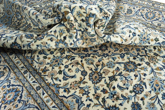 Image 1 of Tappeto orientale Kashan in sughero annodato a mano – 405 x 294 cm – Raffinati motivi floreali